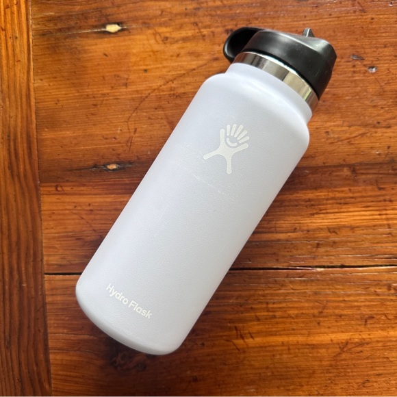 Hydroflask 32oz in Fog - Picture 1 of 2